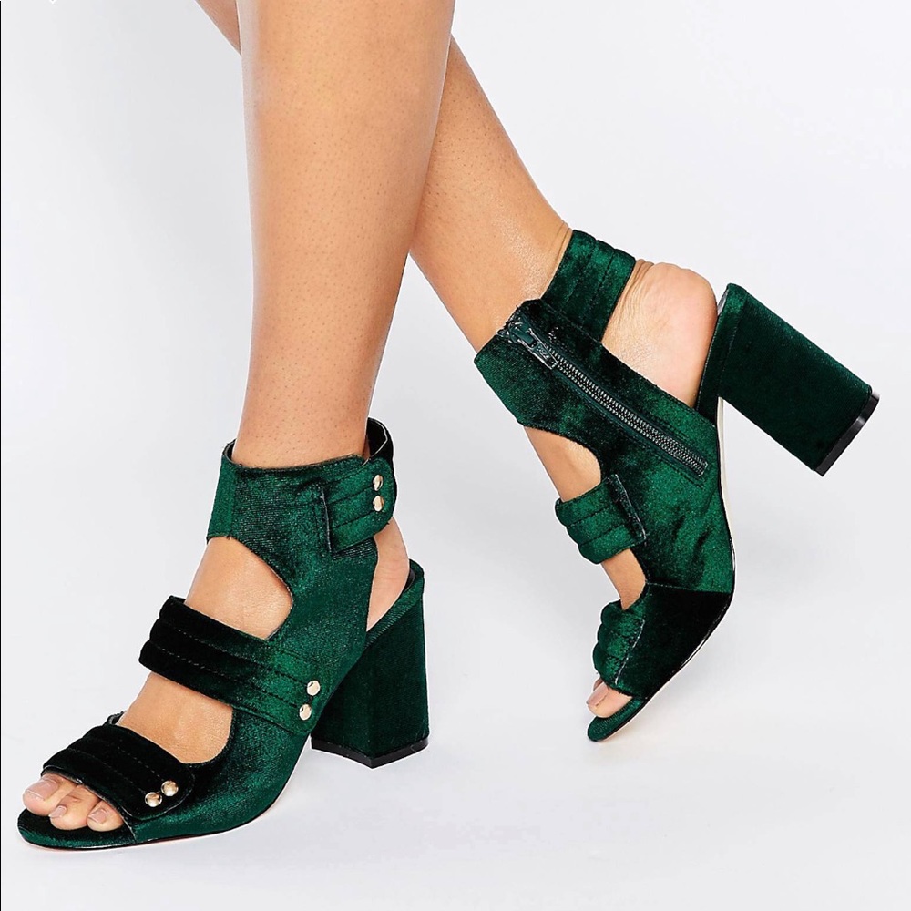 River Island - Velvet Heels